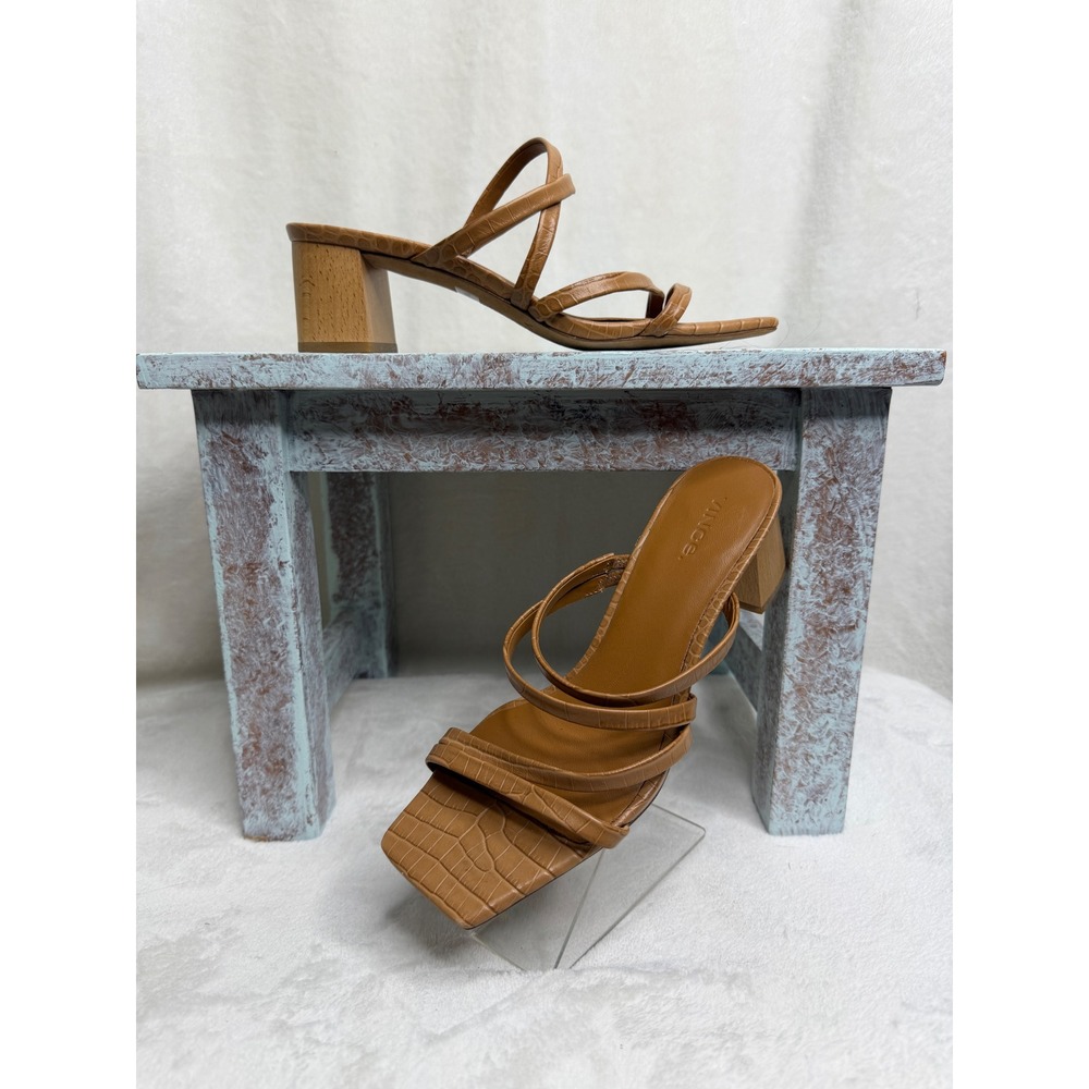 Vince Elita Sandal Womens 7M Tan Croc Embossed‎ Leather Strappy Block Wood Heel